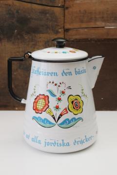 catalog photo of vintage Berggren enamelware coffee pot, Swedish folk art saying Kaffetaren den basta Coffee the best! 